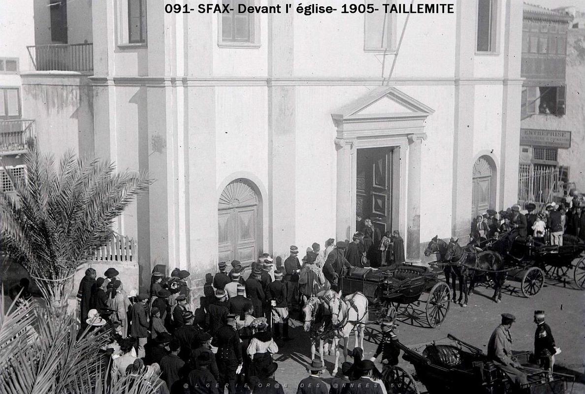 091- Sfax- devant l'eglise- 1905- Taillemite.jpg